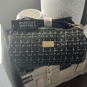 Badgley Mischka NWT Barrel Bag